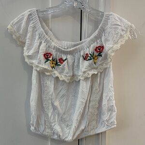 Tucker + Tate White Floral Embroidered Blouse